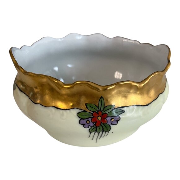 Antique German Porcelain Bowl – Hand Painted Floral with Gold Trim – Scalloped E - Picture 4 of 8